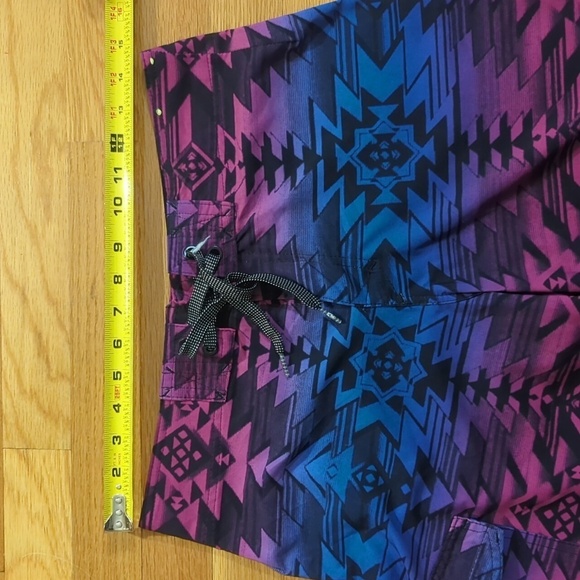 Ocean Current Board Shorts Size 28 Blue Purple Black - Picture 5 of 11